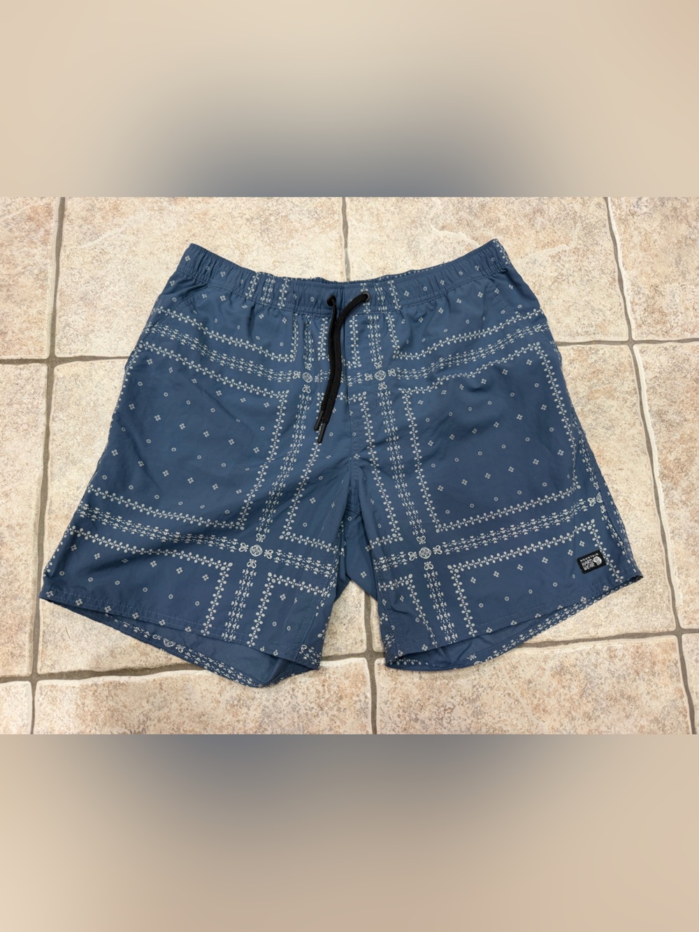 Men’s Mountain Hardwear Stryder Printed Swim Short size medium